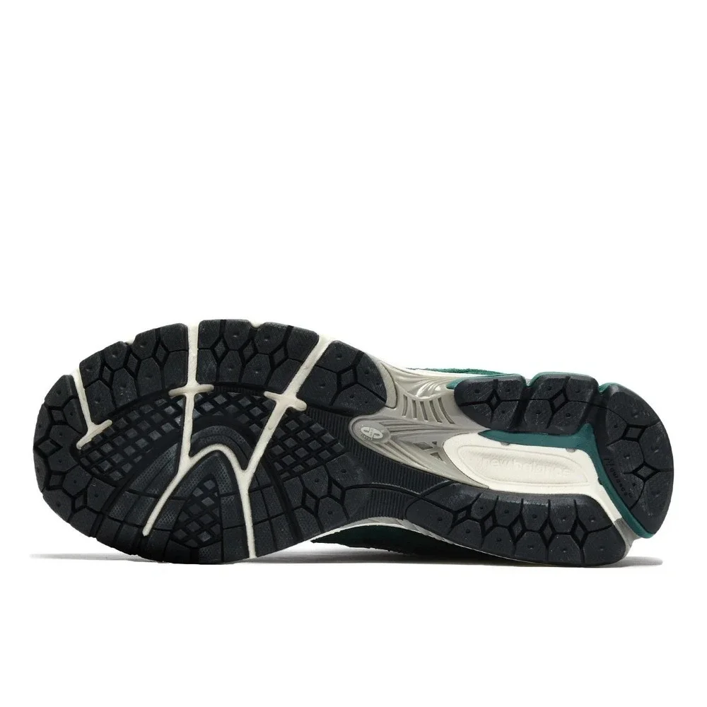 New Balance men new